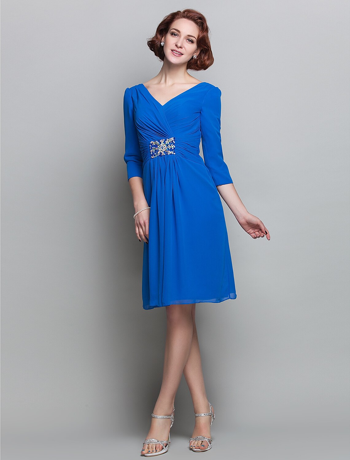 Sheath / Column Mother of the Bride Dress V Neck Knee Length Chiffon 3/4 Length Sleeve with Criss Cross Ruched Crystals