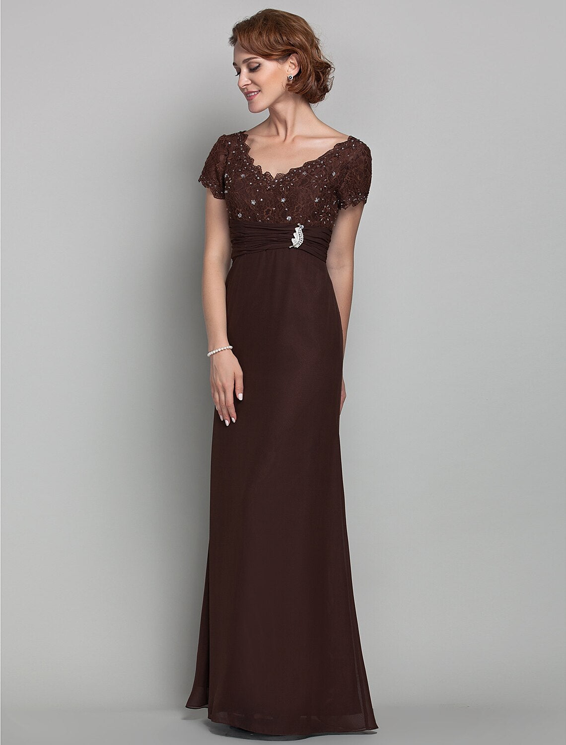 Sheath / Column Mother of the Bride Dress Vintage Inspired Scalloped Neckline V Neck Floor Length Chiffon Lace Short Sleeve with Ruched Sequin Crystal Brooch