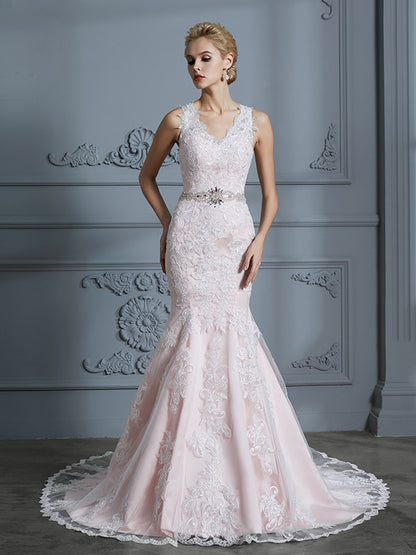 Trumpet/Mermaid V-neck Sleeveless Applique Tulle Court Train Wedding Dresses