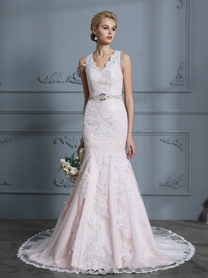 Trumpet/Mermaid V-neck Sleeveless Applique Tulle Court Train Wedding Dresses