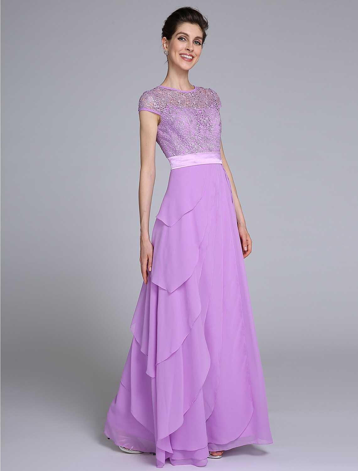 Sheath / Column Mother of the Bride Dress See Through Jewel Neck Floor Length Chiffon Short Sleeve No with Lace