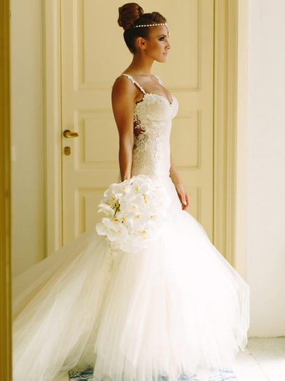 Trumpet/Mermaid Sleeveless Sweetheart Spaghetti Straps Court Train Applique Lace Tulle Wedding Dresses