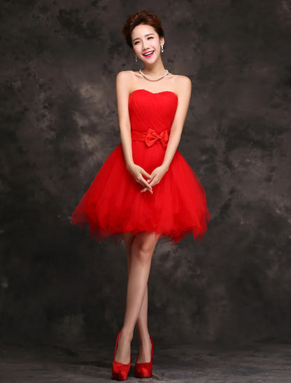 Ball Gown Cocktail DressesWedding Guest Homecoming Short / Mini Sleeveless Sweetheart Tulle with Bow(s) Ruffles Pure Color